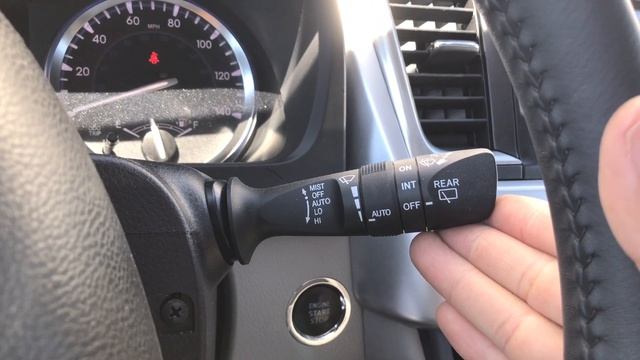Windshield and rear wiper operation on the Toyota Highlander DM смотреть онлайн