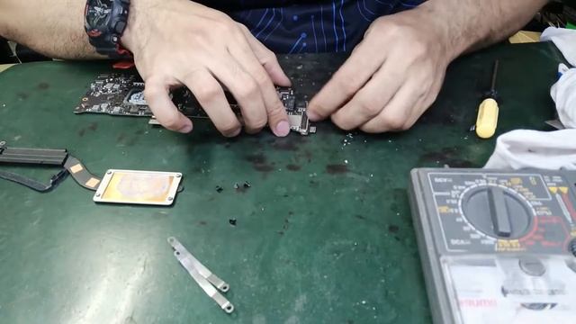 MACBOOK A1708 And MORE
