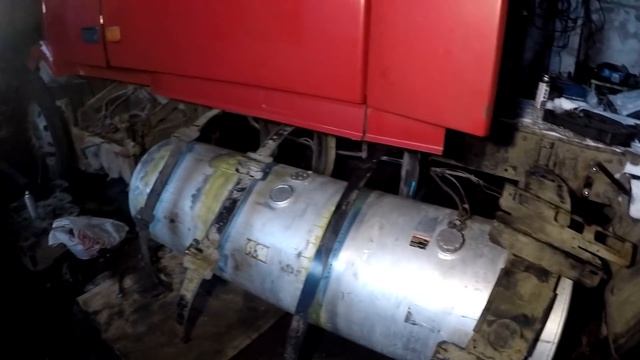 Устанавливаем огромный топливный бак, идем с негабаритом смотреть онлайн