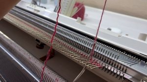 Красивый наборный край на вязальной машине