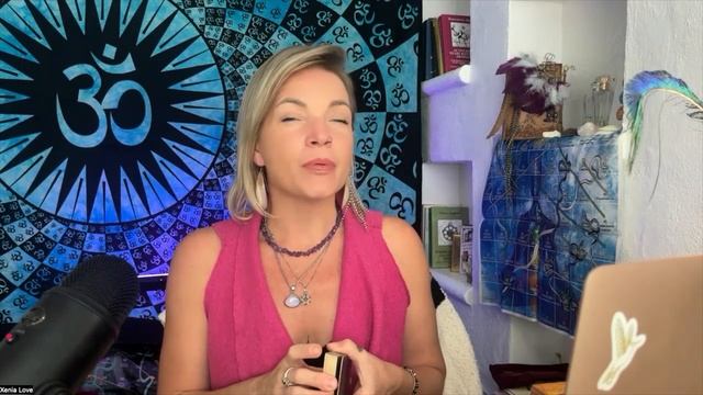 Предсказания Таро: Какие сюрпризы принесет февраль Львам смотреть онлайн