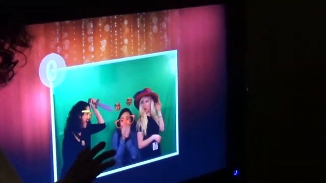 Tonz of Fun Photo Booths - Open Air and Sketch Booth смотреть онлайн