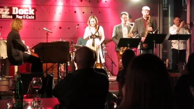 JAN KORINEK SOULTET featuring ALICE BAUER смотреть онлайн