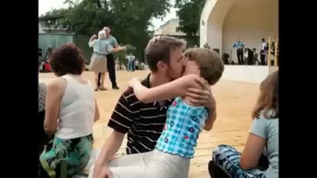 Bahh Tee - Руки к щекам смотреть онлайн