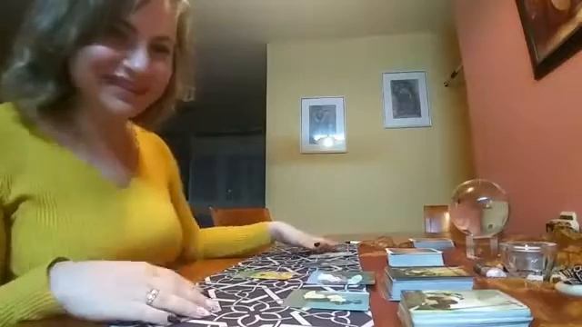 Интуитивное гадание на метафорических картах DIXIT на Жизненную ситуацию от Иры Марзан смотреть онлайн