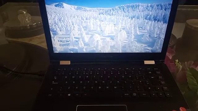 Lenovo Yoga 500 Laptop смотреть онлайн