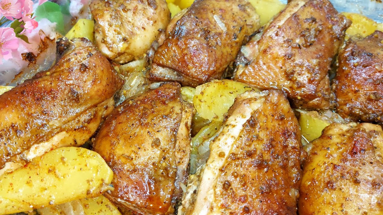 Из обычных куриных бедрышек. Быстрый и вкусный ужин. Бедрышки с картошкой в духовке. смотреть онлайн