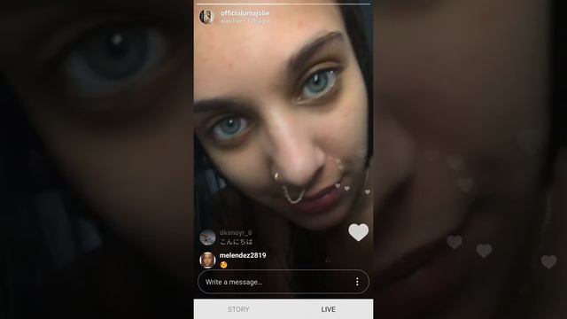 Uma Jolie Dances In Washroom