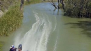 Лодочная мощь гонки по воде очень мощные катера скорость