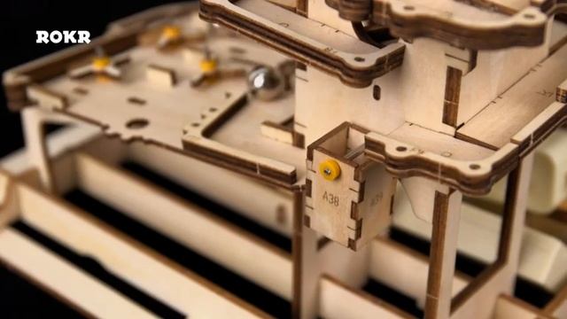 Деревянный механический конструктор Robotime смотреть онлайн