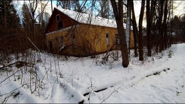 ГОРОДОК-ПРИЗРАК «Щербаковец» | ДЕСЯТКИ мёртвых зданий. смотреть онлайн