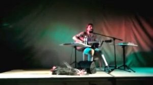 Дмитрий Ревякин (Калинов Мост) - Я три года дома не был.