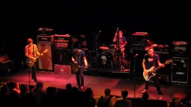 The Flatliners performing "Mother Teresa Chokeslams the World" at the Fat Wreck Chords CMJ Showcase смотреть онлайн
