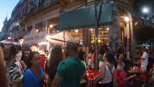 COMO É UM SAMBA NO CENTRO DO RIO. RODA DE SAMBA ,RUA DO SENADO RUA DO LAVRADIO смотреть онлайн