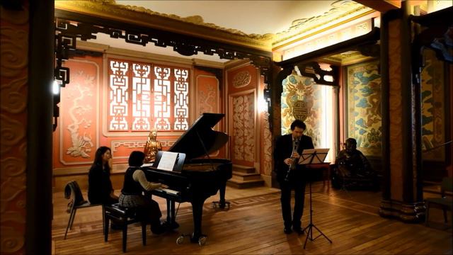 Clarinet Piano - Martinu's Sonatina смотреть онлайн