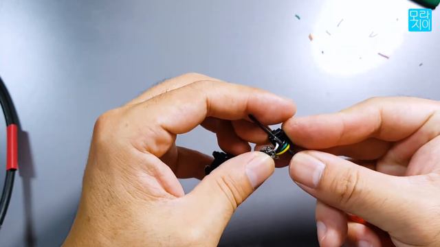 How to Make an Encoder Cable for Mitsubishi MR-J3/J4 series Servo Motors/Amplifiers. смотреть онлайн