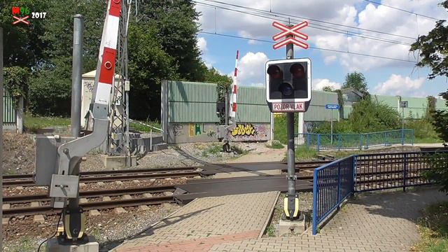 Železniční přejezd Světice #1 - 21.7.2017 / Czech railroad crossing смотреть онлайн