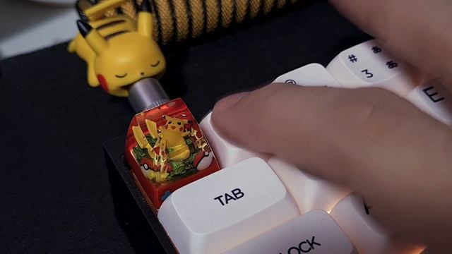 Pikachu Artisan keycap, but how does it sound like смотреть онлайн