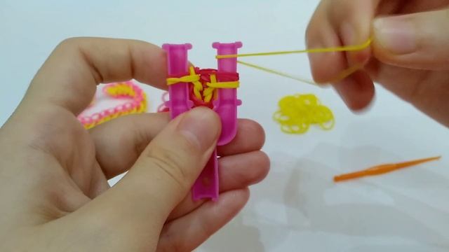 КОСА РУСАЛКИ из резинок на рогатке? смотреть онлайн