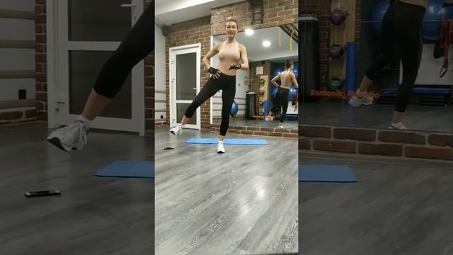 Тренировка ВНУТРЕННЕЙ и ВНЕШНЕЙ поверхности БЕДЕР 33 минуты смотреть онлайн