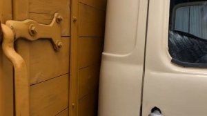Отреставрированный Газ 51. Короткий обход.