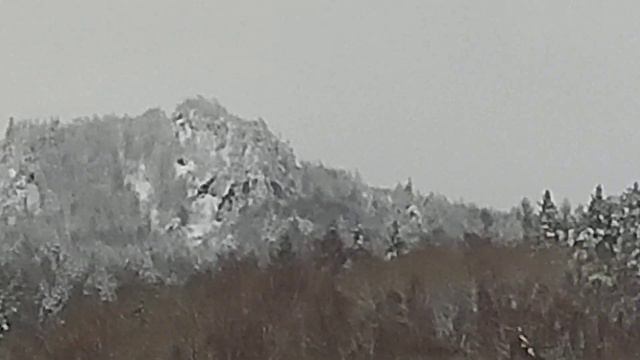 Гора Уралтау. Вид на Малый Курташ, Кульсугадыташ (947 метров). 7 января 2022 года. Видео 6. смотреть онлайн