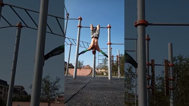 Экстрим-растяжка ног и #тренировка пресса на перекладине / #workouts #routines @m40r_workout смотреть онлайн