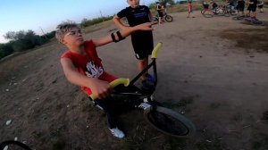 ПАЦАН На Велике СЕСТРУХИ Делает Трюки Круче Чем Некоторые На...