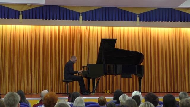 "Академия музыки" Андрей Коробейников (фортепиано), ч.1 смотреть онлайн