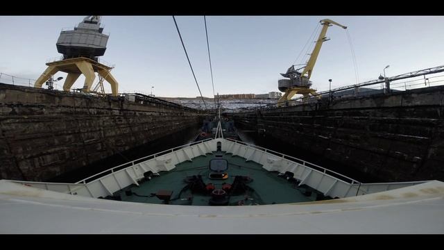 Выход из дока смотреть онлайн