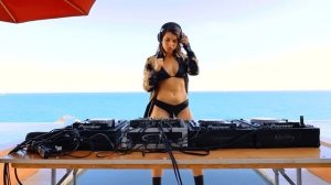 Kiki Solvej techno & rave live @ the Bahamas  (VEVAL.RU)