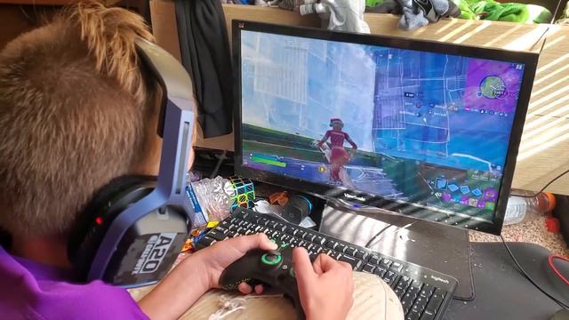 The Next Bugha....(Nolan SLAYED the #FreeFortnite Cup) смотреть онлайн