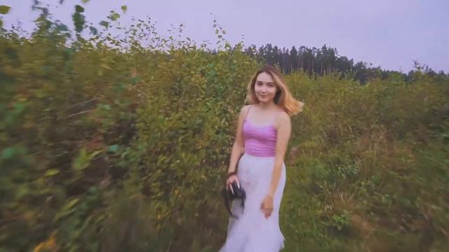 Арт-поле // «Не поднимая глаз». Стихотворение. Творческое объединение смотреть онлайн