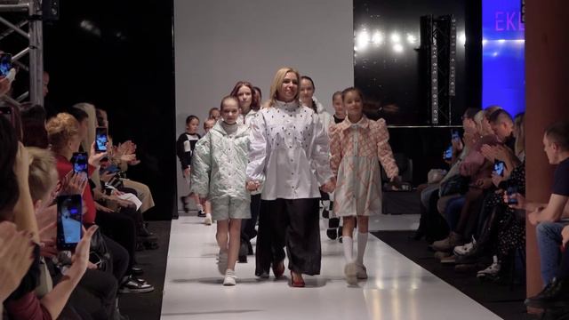 Октябрь 2023. Неделя моды в Екатеринбурге. Наша Яночка🥰 Бренд 