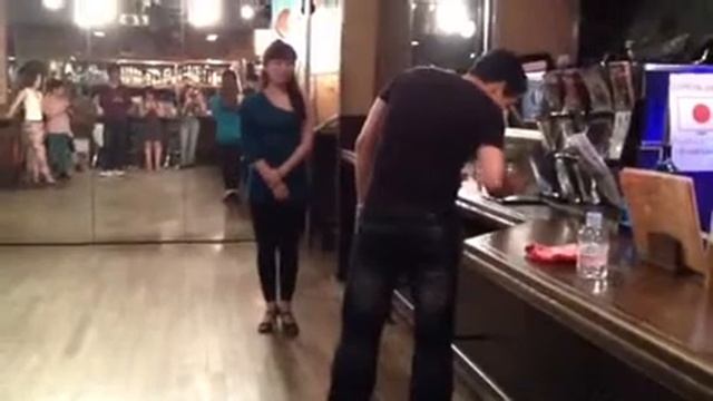 Ryu Bachata & Salsa Lesson @El Cafe Latino смотреть онлайн