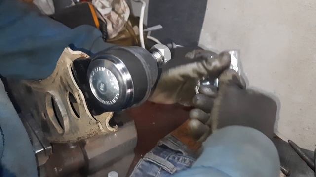 Замена шаровой и сайлентблоков daewoo nexia (со снятием рычага) смотреть онлайн