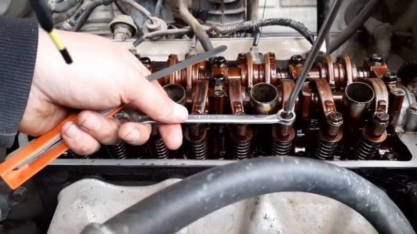 Регулировка клапанов (тепловых зазоров) Honda HR-V