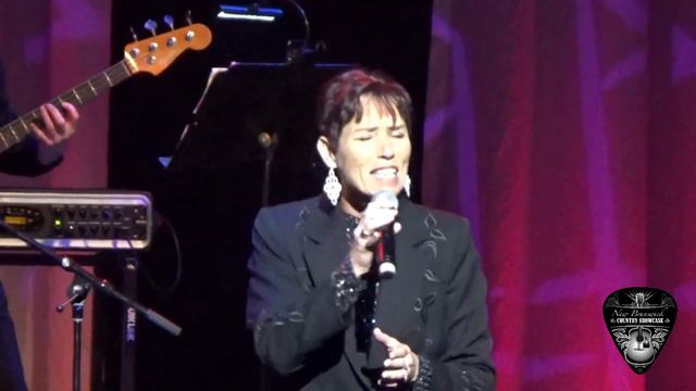 Linda Lee performing He's a Heartache смотреть онлайн