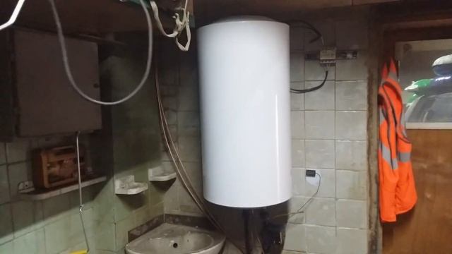 Тепловой насос из кондиционера воздух-вода своими руками. Дешёвое отопление дома и гаража. смотреть онлайн