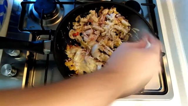 Фрикасе из курицы в пшеничной лепешке/шаурма из курицы/курица в сметане смотреть онлайн