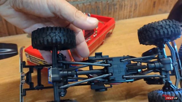 Vergleich! Traxxas TRX-4M Ford Bronco vs Chevrolet K10 High - Mini Mania смотреть онлайн