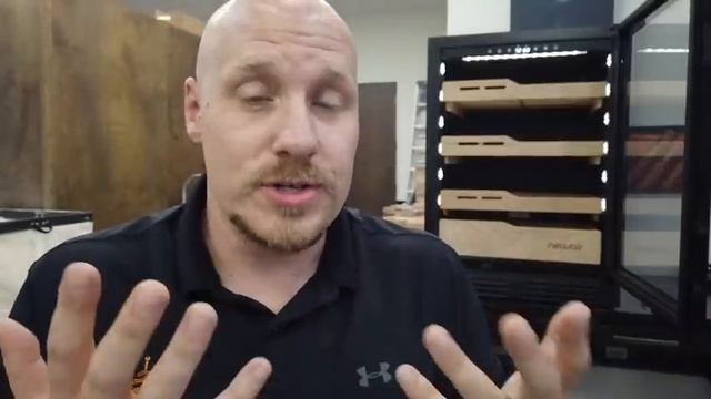 NewAir 1500 Count Humidor Review смотреть онлайн