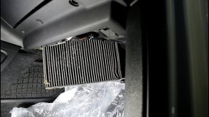 Замена фильтра салона на АУДИ Q7 2008  AUDI Q7  3,0  дизель