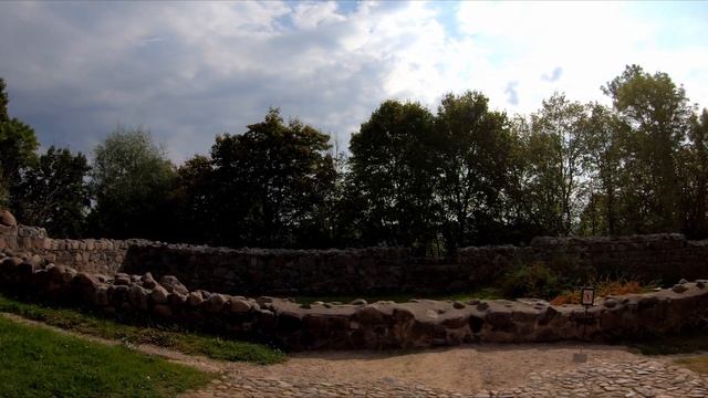 Turaida, Latvia. Walking in the medieval castle. 4K смотреть онлайн