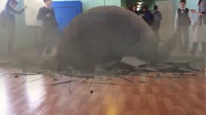 метеорит в школе