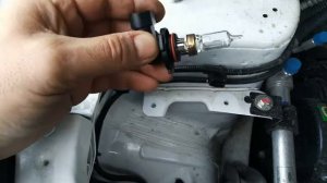 Замена ламп в фарах головного света CHERY TIGGO 4.