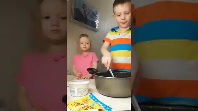 Андрейкины идейки ❤️ Шоколадные блины с творогом кокосом и клубникой ? ? ☕ смотреть онлайн