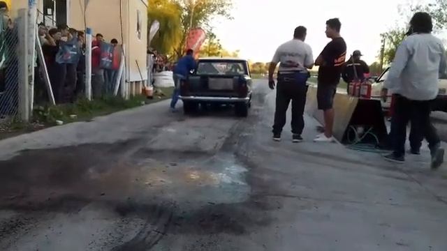 fiat 125 multicarga turbo calentando gomas смотреть онлайн