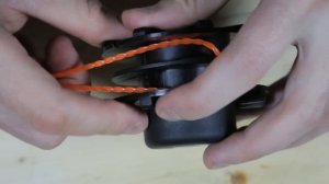 Как заменить леску в триммере? Эксплуатация бензо и электро триммеров.