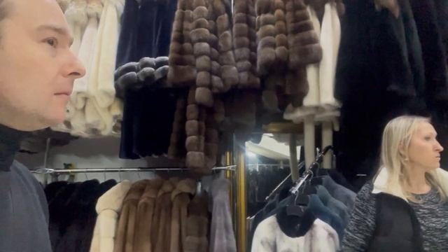 видео со склада Шубы в Дубне Меховой на Тверской смотреть онлайн